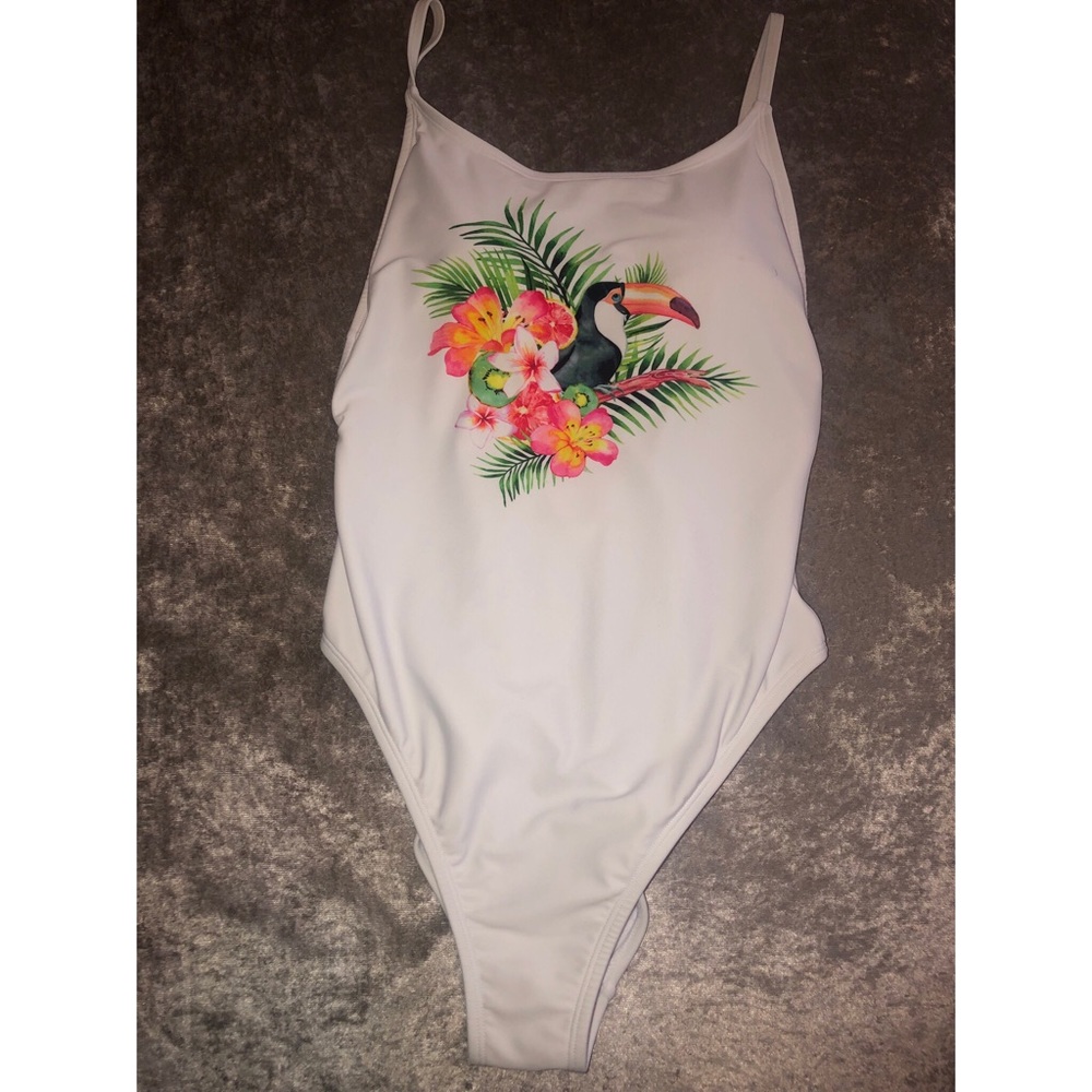 Never been worn before.. size too small
